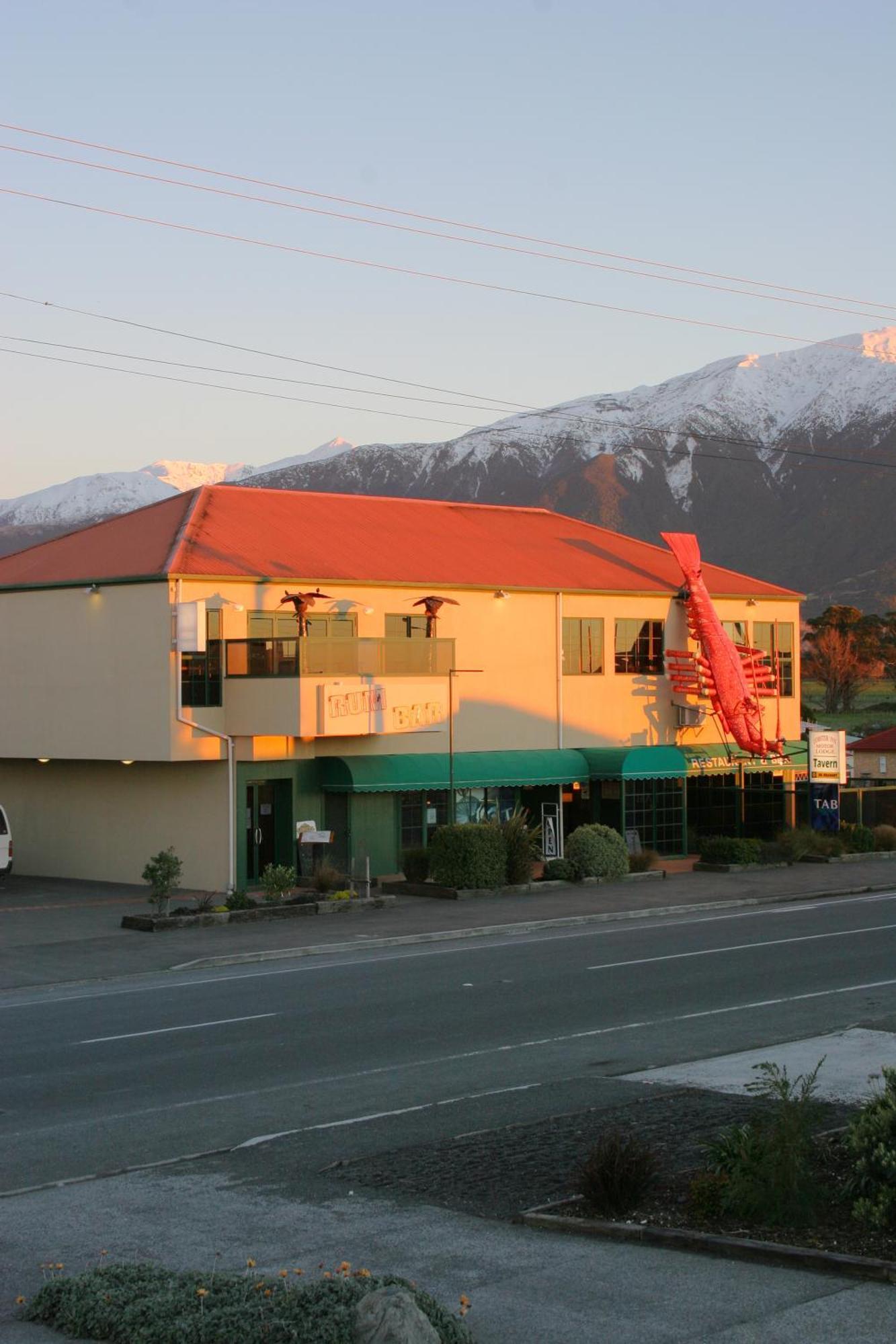 Lobster Inn Motel Кайкоура Экстерьер фото